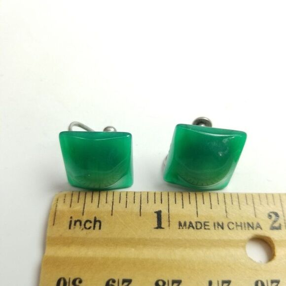 Vintage Green Square Clip On Earrings, Screw Backs, Retro Plastic, Estate - Picture 3 of 5